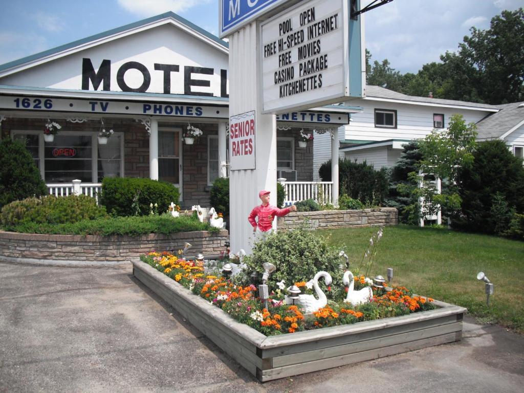 Bluewater Motel Sarnia Exterior photo